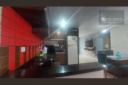 12_photo/94dce27ebd.ce916756658d86d0-ATLAS-e218f287-6a15-4b8e-bde5-715dd0c84ad9.jpg de casa à venda com 3 quartos, 80m² em Augusta, Curitiba