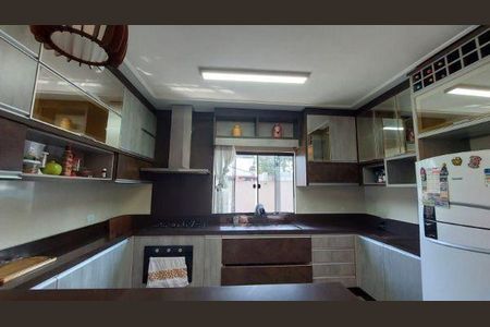 12_photo/94dce27ecb.e6f02a1e96aef2b1-ATLAS-92edc284-213d-4401-a2e6-145b17599e1f.jpg de casa à venda com 11 quartos, 745m² em Cidade Industrial de Curitiba, Curitiba