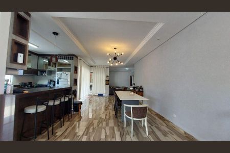 4_photo/94dce27ecb.e6f02a1e96aef2b1-ATLAS-bcce1dea-4c30-447f-bc84-6e5212693c98.jpg de casa à venda com 11 quartos, 745m² em Cidade Industrial de Curitiba, Curitiba