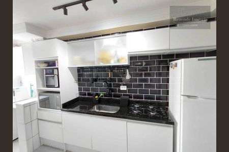 11_photo/94dce2878d.73fdeb256401f618-ATLAS-d1401214-9e49-4d01-bfa7-b76d1394ab0a.jpg de apartamento à venda com 2 quartos, 48m² em Augusta, Curitiba