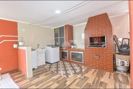 5_photo/94dce28b19.97484f792a469e2d-ATLAS-d95f7ec6-0da8-4dc9-a9fb-2c7fb1e44a40.jpg de casa à venda com 5 quartos, 380m² em Cidade Industrial de Curitiba, Curitiba