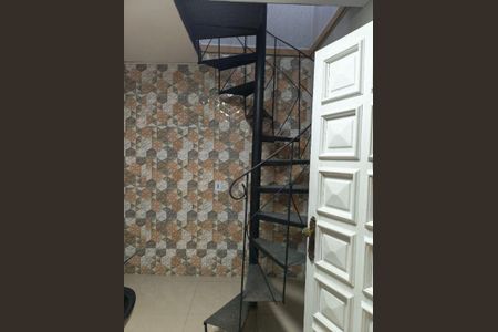 5_photo/94dce28c19.9b0e853e47463488-ATLAS-8c27a3eb-33e2-4a60-9cfe-ac489c4df52e.jpg de casa para alugar com 3 quartos, 80m² em Cidade Industrial de Curitiba, Curitiba