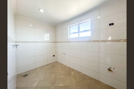 10_photo/94dce28cef.7e2ea02b9085bf9d-ATLAS-161a309b-57a4-41c1-bb34-8c59aabd7fb5.jpg de casa à venda com 4 quartos, 240m² em Cidade Industrial de Curitiba, Curitiba