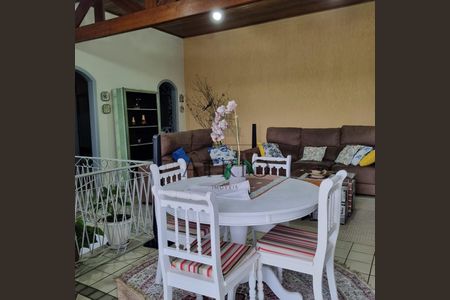 1_photo/94dce28df5.cdc422f0f5acc07d-ATLAS-0cf2ef2a-934a-4f3d-924f-114cf3600c4a.jpg de casa à venda com 3 quartos, 184m² em Cidade Industrial de Curitiba, Curitiba