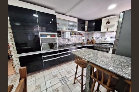 12_photo/94dce28e1b.1e9d1ba85beb8478-ATLAS-3c28dada-1343-48b8-a6e8-1bb8b8763dcb.jpg de casa à venda com 3 quartos, 123m² em Cidade Industrial de Curitiba, Curitiba