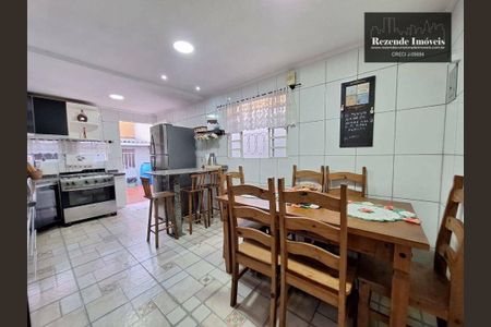 5_photo/94dce28e1b.ba10439fd1fc17a0-ATLAS-4c43f50d-25c7-4ed7-b301-9fe27a4e66b8.jpg de casa à venda com 3 quartos, 123m² em Cidade Industrial de Curitiba, Curitiba