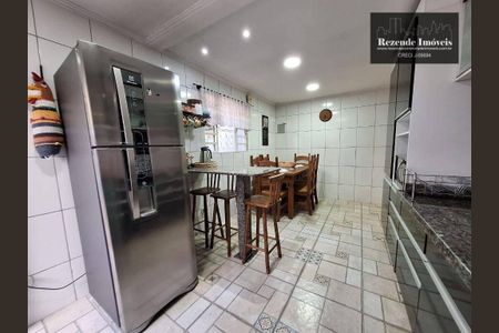 5_photo/94dce28e1b.ba10439fd1fc17a0-ATLAS-c3f2b4ba-a589-4943-9d1a-d162d3ff6057.jpg de casa à venda com 3 quartos, 123m² em Cidade Industrial de Curitiba, Curitiba