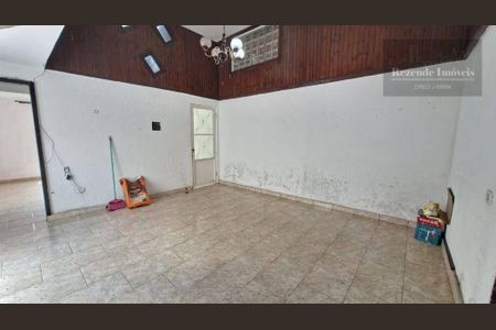 11_photo/94dce28e35.98fb652256f2aa9f-ATLAS-7019fb70-7a5d-4d82-a82d-d1ece65f9df3.jpg de casa à venda com 2 quartos, 119m² em Cidade Industrial de Curitiba, Curitiba