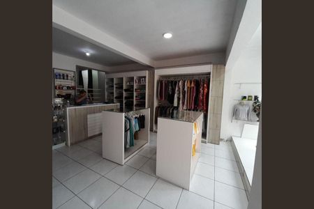 3_photo/94dce28e39.2f367f1cf9dd649e-ATLAS-998f5fcc-d79a-4d13-8d92-fc9bb9d77b8a.jpg de casa à venda com 3 quartos, 350m² em Cidade Industrial de Curitiba, Curitiba