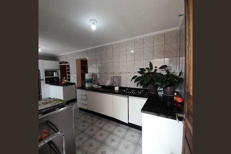 2_photo/94dce28e39.2f367f1cf9dd649e-ATLAS-e16efbef-99f8-46bb-9bd9-7800cd74ef18.jpg de casa à venda com 3 quartos, 350m² em Cidade Industrial de Curitiba, Curitiba