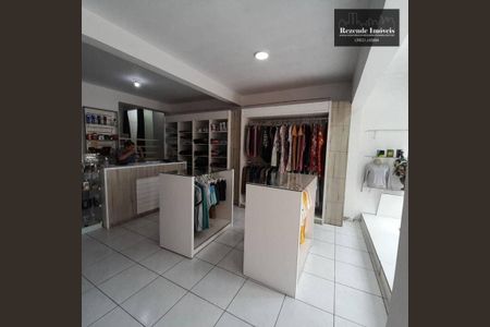 10_photo/94dce28e39.eafb494dd3d3e947-ATLAS-045d16a0-45d1-4cc7-ab76-c09cfc37f8aa.jpg de casa à venda com 3 quartos, 350m² em Cidade Industrial de Curitiba, Curitiba