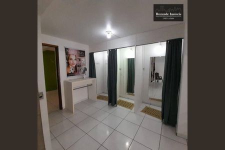 4_photo/94dce28e39.eafb494dd3d3e947-ATLAS-937f5185-d560-4ca9-8319-e93e1b77a541.jpg de casa à venda com 3 quartos, 350m² em Cidade Industrial de Curitiba, Curitiba