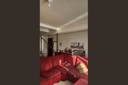 5_photo/94dce28eed.2f15d505e37c7ac5-ATLAS-408ca99f-e3c5-43f0-a992-e8fa57708e81.jpg de casa à venda com 3 quartos, 150m² em Cidade Industrial de Curitiba, Curitiba