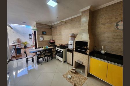 2_photo/94dce29041.a095ebe9a9b9d05b-ATLAS-ce08bbf4-0ee8-443f-935c-332d0d2e3669.jpg de casa à venda com 4 quartos, 200m² em Cidade Industrial de Curitiba, Curitiba