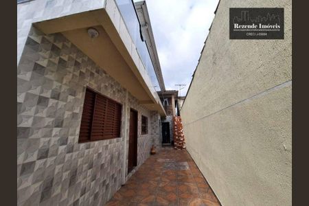 6_photo/94dce29259.d06bcbdeb4629d45-ATLAS-0ce7d411-5702-4e30-ab4a-7d92dcbb3b81.jpg de casa à venda com 7 quartos, 250m² em Cidade Industrial de Curitiba, Curitiba