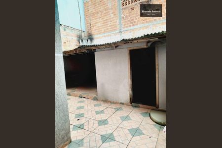 4_photo/94dce296d9.41dd90a7940dd439-ATLAS-e6df89f8-64f1-44a8-b47d-90878f830dce.jpg de casa à venda com 3 quartos, 70m² em Cidade Industrial de Curitiba, Curitiba