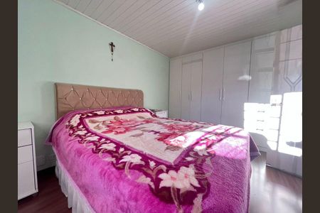 5_photo/94dce296f3.63bb9c76d918f500-ATLAS-3f1b7ba0-4b4b-4ac1-aa02-94b25f71e55d.jpg de casa à venda com 4 quartos, 80m² em Cidade Industrial de Curitiba, Curitiba