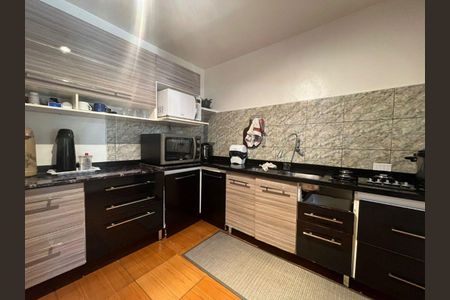8_photo/94dce296f3.63bb9c76d918f500-ATLAS-7d69ad83-d439-4c7e-bd44-31281a6b9c23.jpg de casa à venda com 4 quartos, 80m² em Cidade Industrial de Curitiba, Curitiba