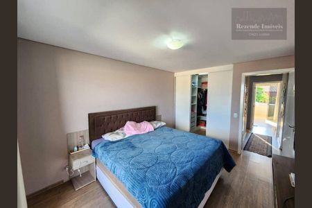 13_photo/94dce296fd.2825de6e0775733d-ATLAS-0f8c087e-e770-411a-a45c-e0c82c246798.jpg de casa à venda com 3 quartos, 181m² em Cidade Industrial de Curitiba, Curitiba