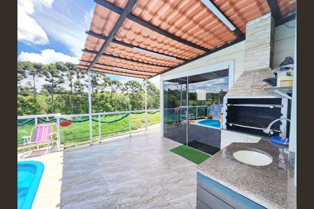 5_photo/94dce29a45.32a8019b0364636a-ATLAS-0ea7c506-e8ea-4d75-bbc1-824271f93ac0.jpg de casa à venda com 6 quartos, 240m² em Cidade Industrial de Curitiba, Curitiba