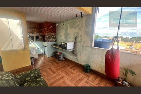 19_photo/94dce2bb2f.d59bc6a7daec01b2-ATLAS-e698b466-019d-4e4a-8a98-c0aa367396b8.jpg de casa à venda com 4 quartos, 150m² em São Miguel, Curitiba