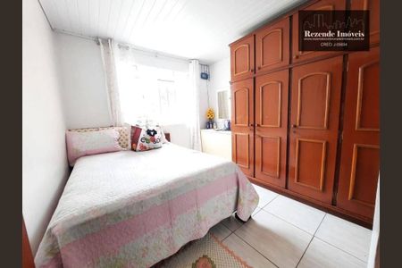 3_photo/94dce2bddb.19c5c29908b6f450-ATLAS-aa16aade-e05c-44b3-a9b3-42f58ac802f2.jpg de casa à venda com 2 quartos, 200m² em Cidade Industrial de Curitiba, Curitiba