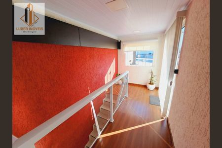 19_photo/94dce2bf29.27a900e001c278db-ATLAS-91875aa4-dc84-41b5-bb7d-e0f89f0d7661.jpg de casa à venda com 3 quartos, 180m² em Cidade Industrial de Curitiba, Curitiba