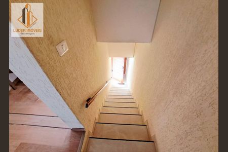 4_photo/94dce2bf29.27a900e001c278db-ATLAS-c4c6d3d5-51f6-4ca7-b17c-7fa954566b6f.jpg de casa à venda com 3 quartos, 180m² em Cidade Industrial de Curitiba, Curitiba