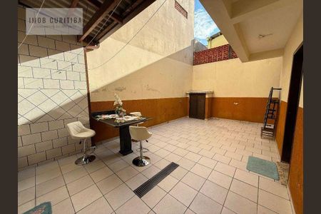 6_photo/94dce2bfb9.17e1319bee992368-ATLAS-36a4bab0-a4f2-47de-a2be-2cb51651f095.jpg de casa à venda com 3 quartos, 190m² em Cidade Industrial de Curitiba, Curitiba