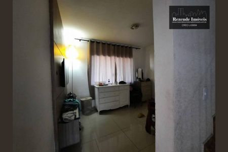 8_photo/94dce2bfc7.68369ce52f67a093-ATLAS-da1ed986-ba2f-45ff-ac03-28bcfc9ed7f5.jpg de casa à venda com 3 quartos, 209m² em Cidade Industrial de Curitiba, Curitiba