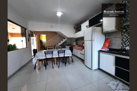 6_photo/94dce2bfc7.68369ce52f67a093-ATLAS-e49785cd-f18b-4737-8ba4-edb04fa5377a.jpg de casa à venda com 3 quartos, 209m² em Cidade Industrial de Curitiba, Curitiba