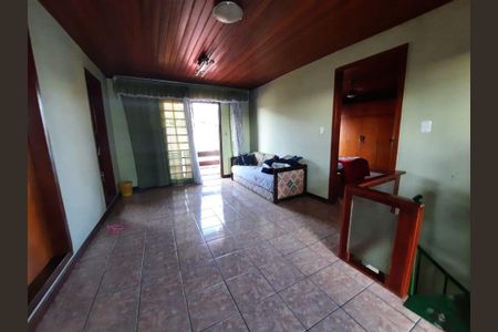 5_photo/94dce2c79f.4cea1a0b3f6bbd2f-ATLAS-2941bb8f-cf22-4c52-bd72-7cc03382194e.jpg de casa à venda com 6 quartos, 180m² em Cidade Industrial de Curitiba, Curitiba