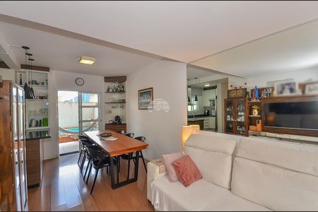 5_photo/94dce2cd81.47bc2b5dca34412d-ATLAS-3b6a0781-5ed8-4e0d-9d78-a809444568b6.jpg de casa à venda com 3 quartos, 155m² em Cidade Industrial de Curitiba, Curitiba