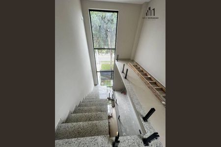 12_photo/94dce2e065.5afd90b9c05d4dec-ATLAS-a16ab3f6-3944-4110-9488-14e49c6bfe3d.jpg de casa à venda com 3 quartos, 146m² em Fazendinha, Curitiba