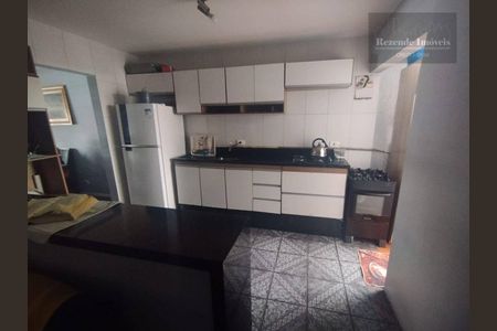 5_photo/94dce2e0b1.0b41dd9f8e6ad8d9-ATLAS-bb6ae34c-e520-4ad4-9db0-72dd27285052.jpg de casa à venda com 3 quartos, 78m² em Fazendinha, Curitiba