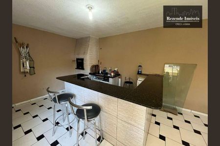 9_photo/94dce2e0d7.abcee04bcd3130c3-ATLAS-0c7d0ccd-b0b0-4f73-a541-604a2034bb02.jpg de casa à venda com 6 quartos, 368m² em Fazendinha, Curitiba