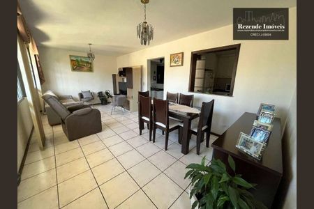 6_photo/94dce2e0d7.abcee04bcd3130c3-ATLAS-314ea0c6-b257-4cf7-b32c-d8cf61adf581.jpg de casa à venda com 6 quartos, 368m² em Fazendinha, Curitiba