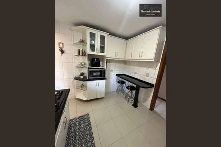 5_photo/94dce2e0d7.abcee04bcd3130c3-ATLAS-7c4cb75c-dff9-498e-b949-dc5a8b943c1e.jpg de casa à venda com 6 quartos, 368m² em Fazendinha, Curitiba