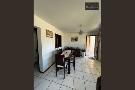 12_photo/94dce2e0d7.abcee04bcd3130c3-ATLAS-b4740e2d-bf82-458e-b74c-be92151fe325.jpg de casa à venda com 6 quartos, 368m² em Fazendinha, Curitiba