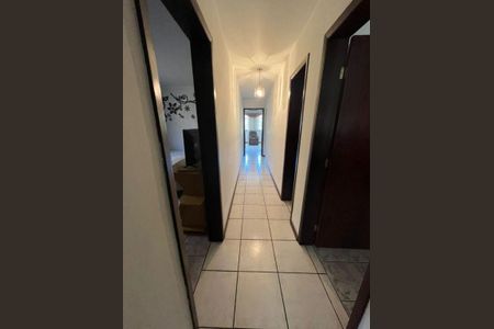 11_photo/94dce2e0d7.ae537c11cfa6cc3a-ATLAS-44bbdf47-4c7a-4e15-be7a-9dfeaa23c431.jpg de casa à venda com 6 quartos, 368m² em Fazendinha, Curitiba