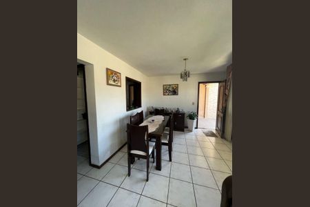 8_photo/94dce2e0d7.ae537c11cfa6cc3a-ATLAS-9272b2be-34fd-4e60-bc39-2391e389882c.jpg de casa à venda com 6 quartos, 368m² em Fazendinha, Curitiba