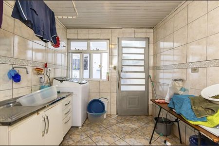 34_photo/94dce2e0db.8b4db5c1147b497c-ATLAS-ccb80ce1-b38c-4cd5-9fd8-dffac7b5967d.jpg de casa à venda com 3 quartos, 202m² em Fazendinha, Curitiba