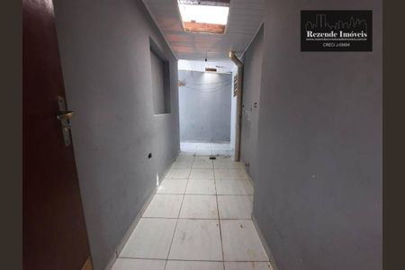 4_photo/94dce2e149.f474334e44687518-ATLAS-9cc0a7aa-994a-4c42-a5d2-8b4cdef7b1d9.jpg de casa à venda com 4 quartos, 200m² em Fazendinha, Curitiba