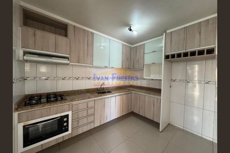 6_photo/94dce2e15b.90a5895c40e492b4-ATLAS-52007614-3305-4645-bddf-03fda72d222e.jpg de casa para alugar com 3 quartos, 121m² em Fazendinha, Curitiba