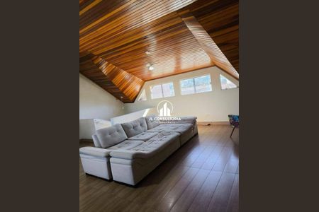 2_photo/94dce2e285.7e2ea02b9085bf9d-ATLAS-ae61b157-376d-41b5-a9d5-63b59ac940c1.jpg de casa à venda com 3 quartos, 200m² em Fazendinha, Curitiba