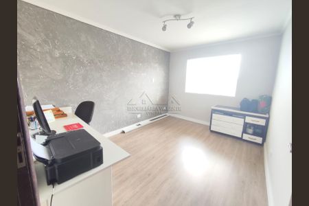 2_photo/94dce2e2f9.20b1407c08fdccdc-ATLAS-1a83a9de-c42a-4eb0-a91d-abd3a84a855f.jpg de casa à venda com 3 quartos, 180m² em Fazendinha, Curitiba