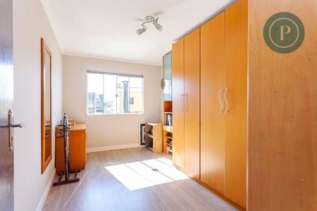 5_photo/94dce2e2f9.ec64b175066f932e-ATLAS-04240ce6-ef94-46fa-9dee-30ba334d0eec.jpg de casa à venda com 3 quartos, 180m² em Fazendinha, Curitiba