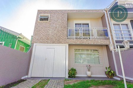 9_photo/94dce2e2f9.ec64b175066f932e-ATLAS-9fbd032b-a654-4f39-9f3a-26dd5a9af583.jpg de casa à venda com 3 quartos, 180m² em Fazendinha, Curitiba