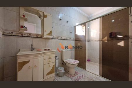 5_photo/94dce2e471.cbbfd4a03055828f-ATLAS-9c6913f6-a5d7-4b63-8f0b-84c032675393.jpg de casa à venda com 4 quartos, 359m² em Fazendinha, Curitiba