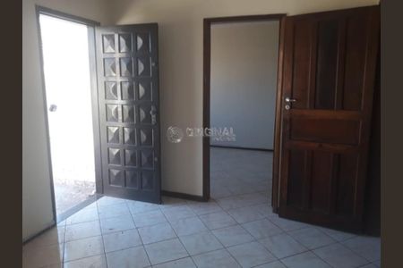 2_photo/94dce2e483.f032c2c97dfe1086-ATLAS-2715d7be-da7c-45e5-8e9b-561362206402.jpg de casa para alugar com 3 quartos, 88m² em Fazendinha, Curitiba